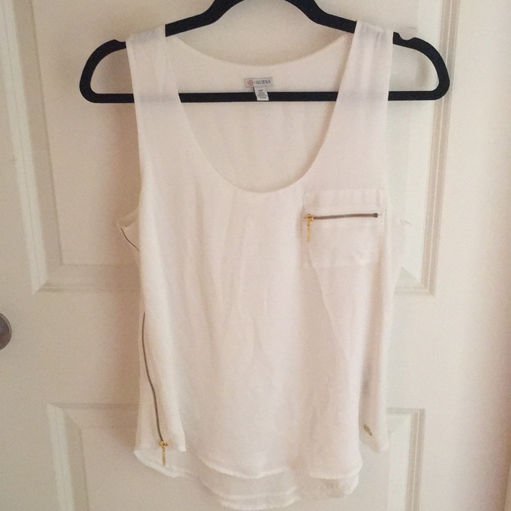 Guess off white cute edgy tank with zipper detail